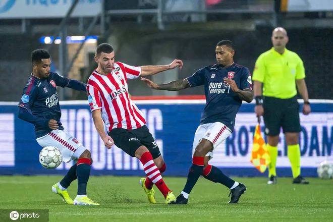 年轻有为的 年轻有为的